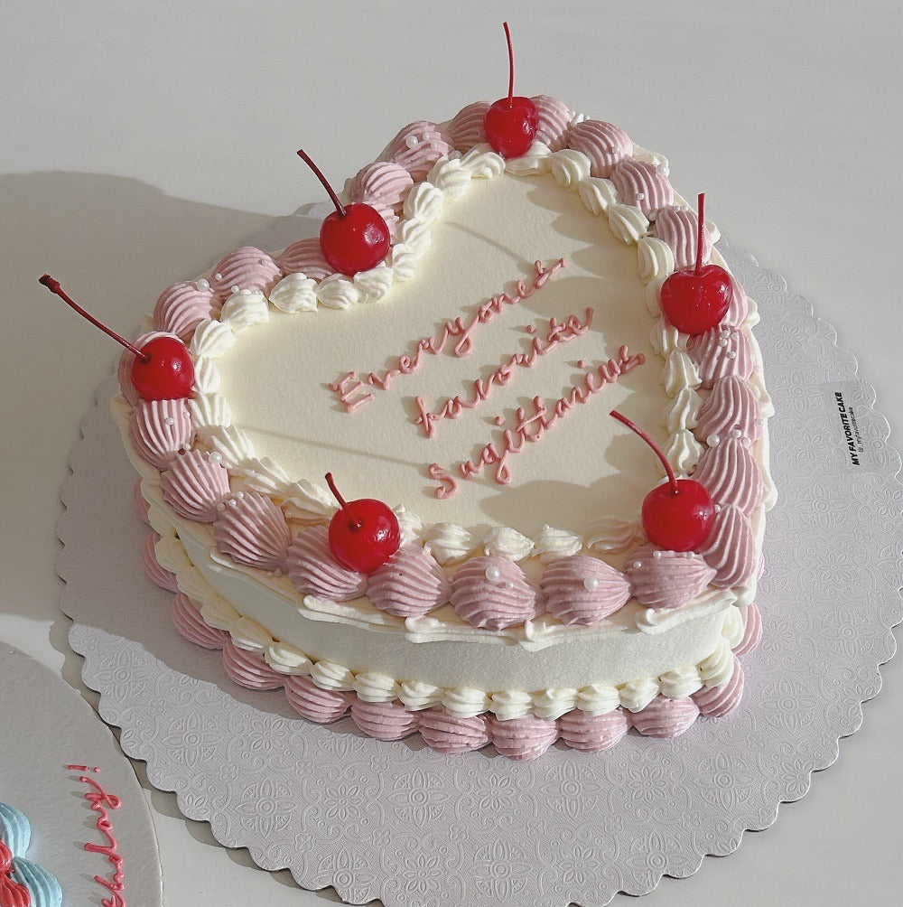 VINTAGE CHERRY CAKE