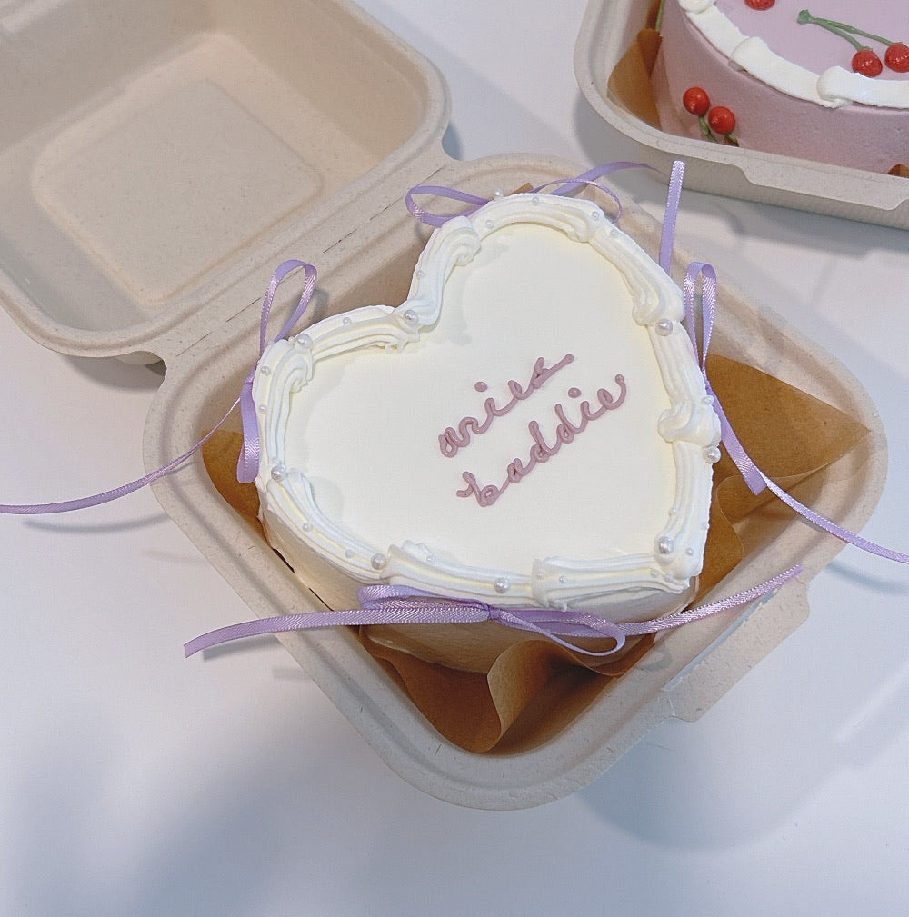 RIBBON BOX CAKE