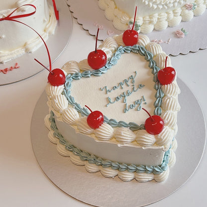 VINTAGE CHERRY CAKE