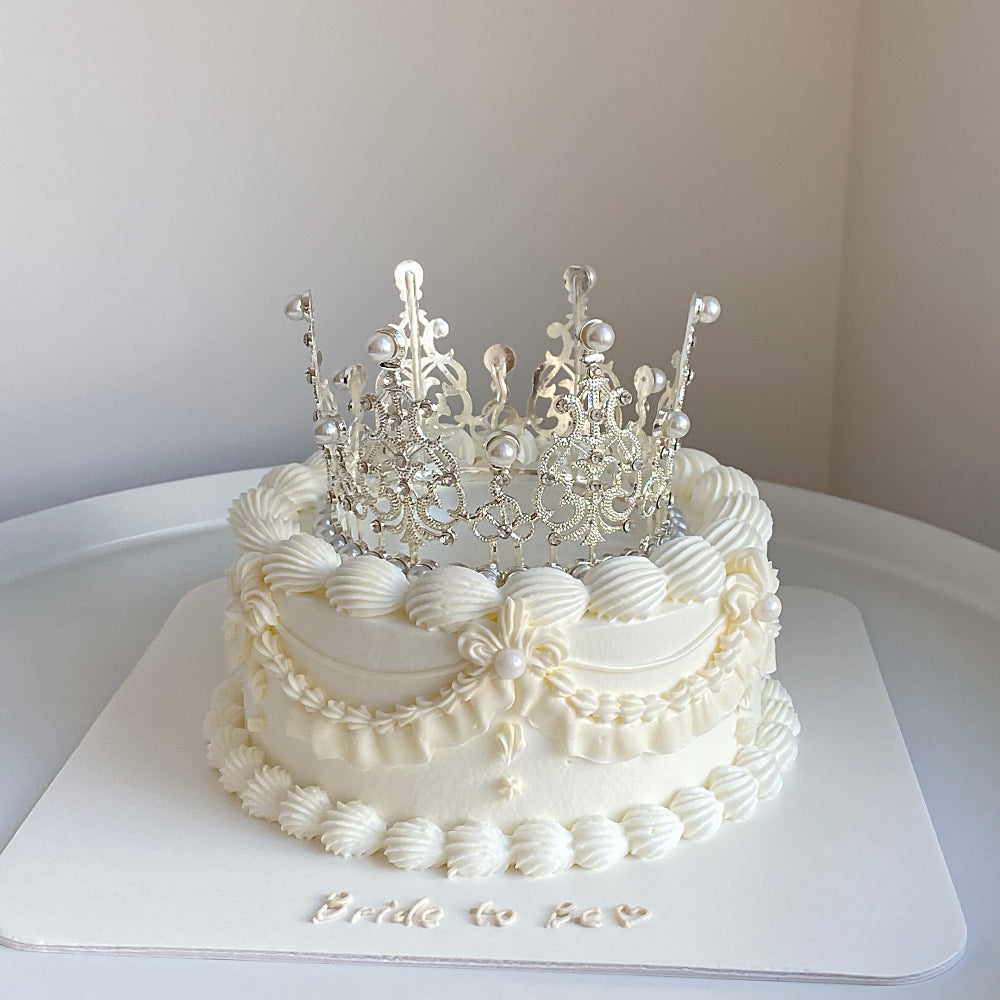 SILVER TIARA CAKE