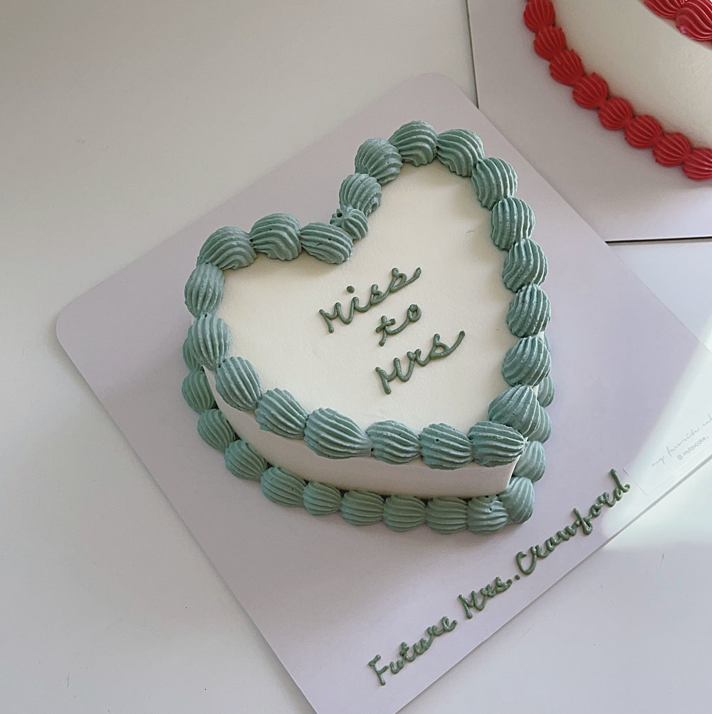 WAVE HEART CAKE